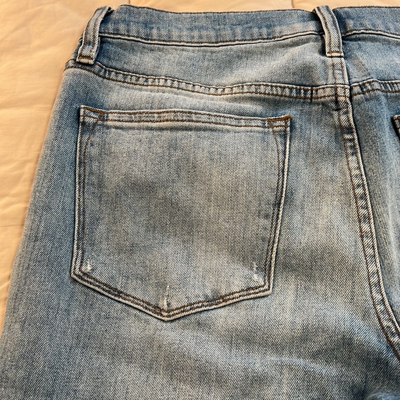 J. Crew slim broken in boyfriend Jean light wash size 28 with distressing - Picture 3 of 8